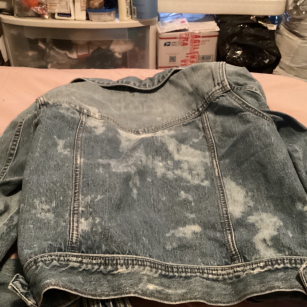 Jean jacket - Picture 3 of 3